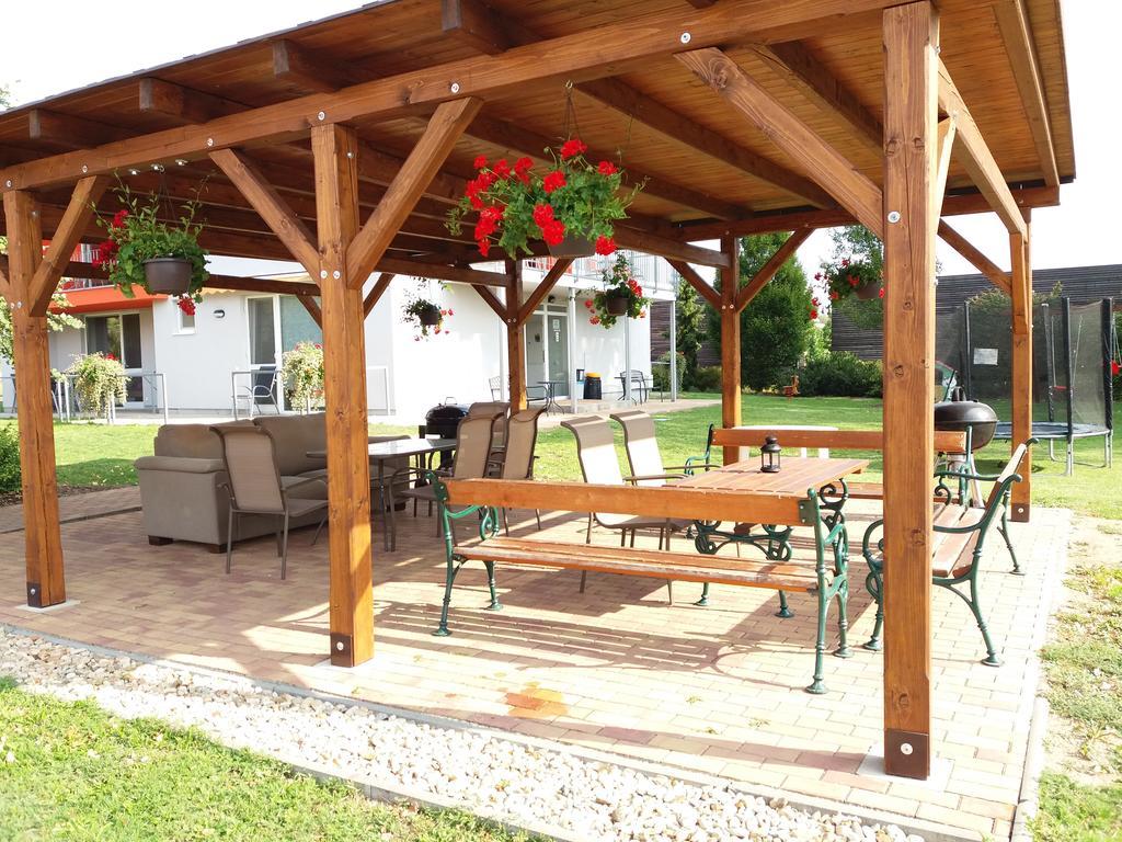 Vila Moravia Pasohlávky Extérieur photo